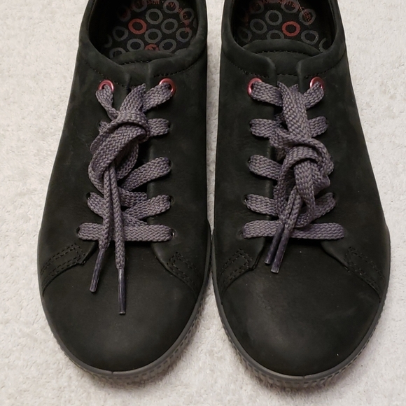Ecco Crisp lace up black suede 6.5 - Picture 6 of 11